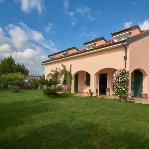 https://agriturismo-casastella.hotelitalianriviera.com