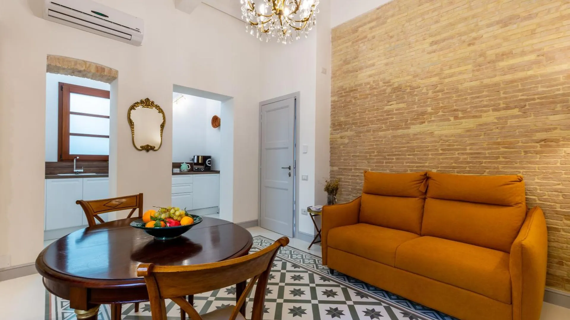 Ferienwohnung Mch-Marina Charming House Cagliari Apartment