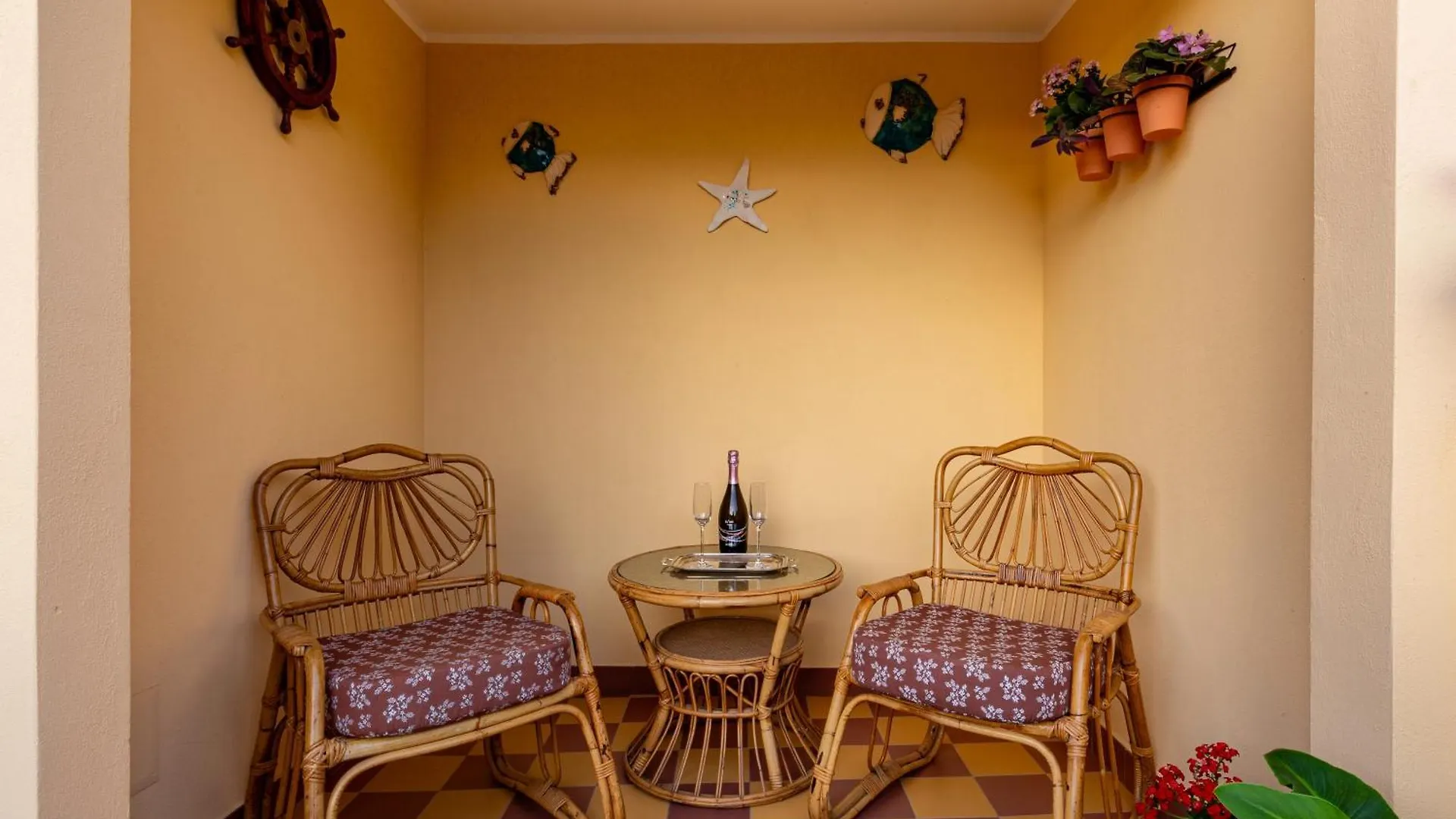 Apartment Ferienwohnung Mch-Marina Charming House Cagliari